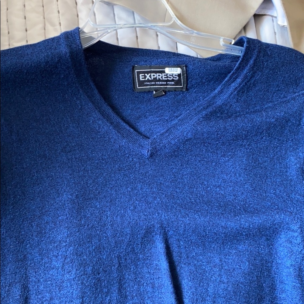 Merino wool sweater navy blue medium